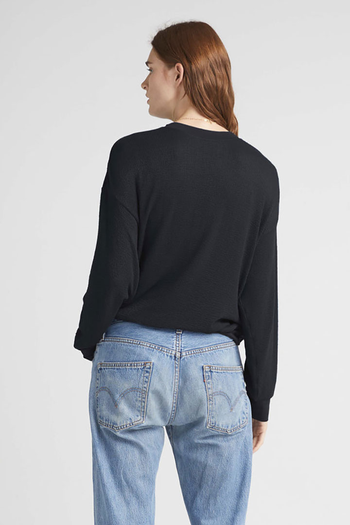 Picture of Bounce Knit Unwind Pullover-Black